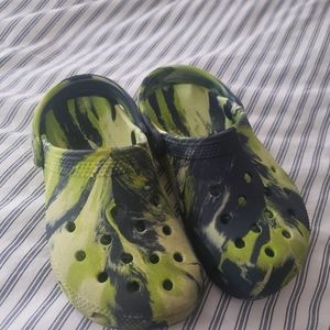 Boys crocs